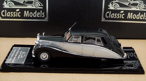 1/43 Rolls-Royce Silver Wraith Hooper Limousine （B/S/B)